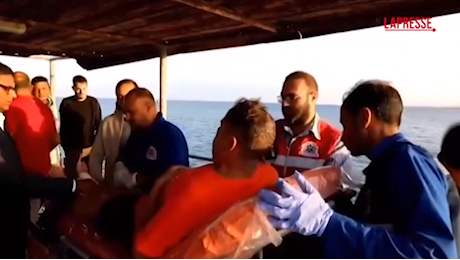 VIDEO Egitto, affonda barca con turisti nel Mar Rosso: almeno 16 dispersi