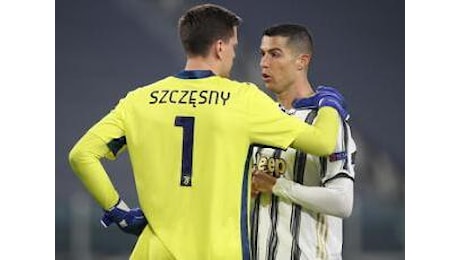 Cristiano Ronaldo e la battuta a Szczesny: 'Ti sei dovuto ritirare per andare in un grande club'