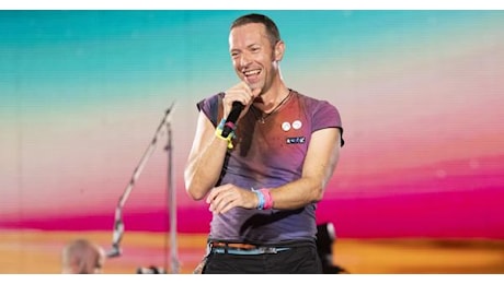 Chris Martin si racconta sui social: A volte sto male anch’io, soffro di depressione