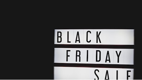 6 consigli per risparmiare (davvero) col Black Friday - Grazia