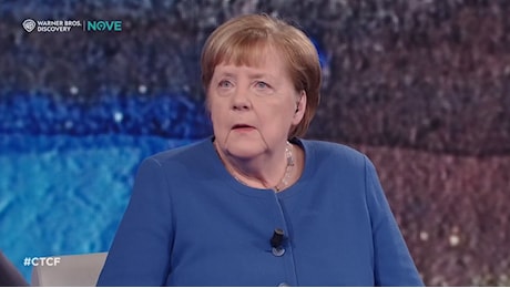 Angela Merkel e il cane di Putin: «Lo portò al nostro incontro per spaventarmi»