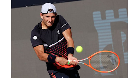 Tennis: Torneo Hong Kong. Passaro al turno di qualificazione