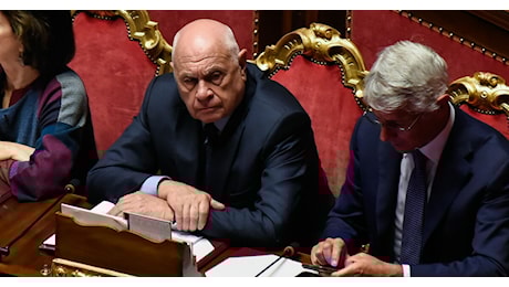Abuso d’ufficio abrogato, l’avvocato di una vittima alla Consulta: “Rinviare la legge Nordio alla Corte di giustizia Ue”