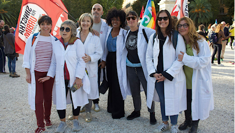 Da Urbino ad Ancona, l’appello dei medici al corteo contro il G7: “La salute non si tocca”