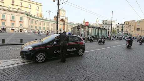 Militare investito a Napoli da 14enne che non si ferma all’alt: “Temevo di perdere lo scooter”