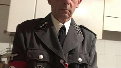 Ex colonnello dell'aeronautica sui social con la divisa delle SS: «Sono fascista e ne sono orgoglioso»