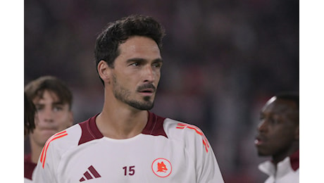 Niente esordio per Hummels, la frecciata alla Roma: Ci saranno anche le foto dal campo, credo