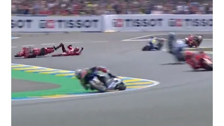 MotoGP Le Mans: ahi ahi ahi Pecco Bagnaia, ecco com’è caduto (video)