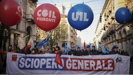 Sciopero generale dei lavoratori: adesione al 70 per cento in tutta Italia, più di 500mila in piazza