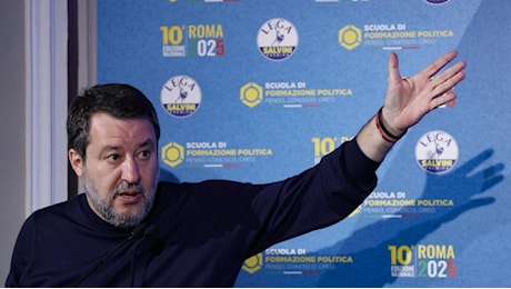 Salvini: «Veneto, squadra che vince non si cambia». E sui 40 migranti in manette: «Dovevamo dare loro l'uovo di Pasqua?»