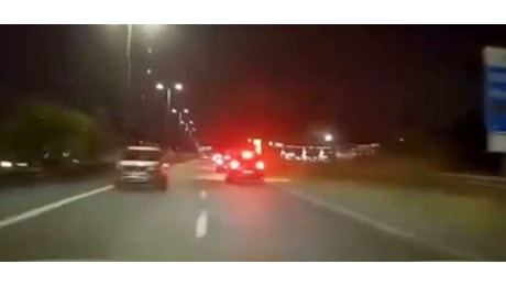 Frontale sulla Milano-Meda per auto contromano da Paderno Dugnano: il video registrato da un conducente