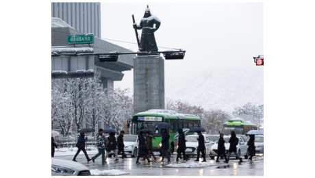 Continuano proteste di piazza a Seul nonostante tempesta di neve