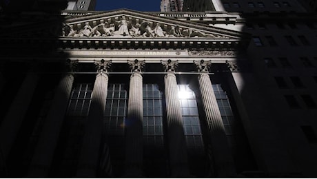 Wall Street in calo con attacco Iran, Nasdaq -2,12%