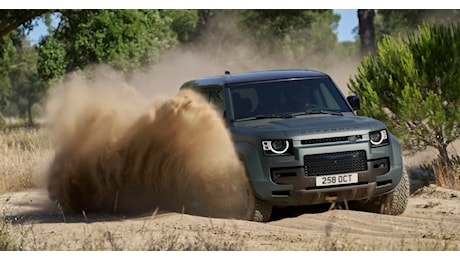 Land Rover Defender Octa, la più performante e lussuosa di sempre – FOTO