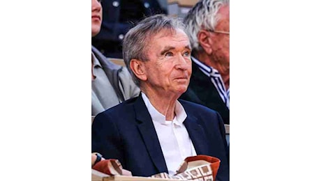 Arnault, questa volta, sbarca nel calcio: rileva il Paris FC con…