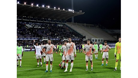 Roma contestata nella notte alla stazione: cosa è successo tra tifosi e squadra