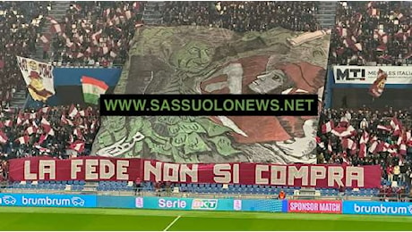 Reggiana, coreografia contro Carnevali e il Sassuolo: La fede non si compra