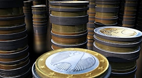 Euro in rialzo post elezioni Francia, nel radar inflazione eurozona e forum Bce