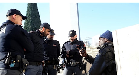 Capodanno, stretta su sicurezza, zone rosse nelle grandi città, Viminale: utili per prevenire “criminalità e abuso di alcol”