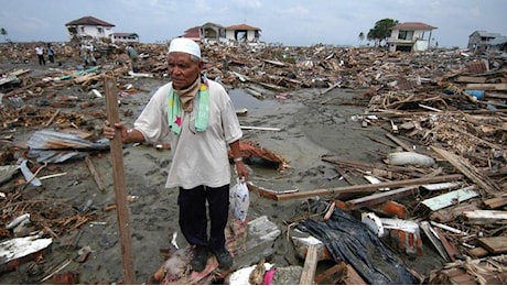 Indonesia: 20 anni fa il terremoto e lo tsunami nel Pacifico provocarono oltre 228 mila vittime