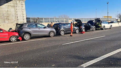 Tamponamento A1 Piacenza, chilometri di coda in autostrada per l'incidente: feriti e sei veicoli coinvolti