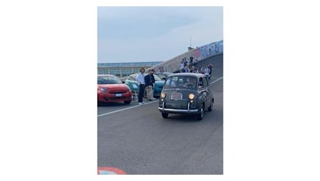 I 125 anni di Fiat, la parata sulla pista sul tetto del Lingotto