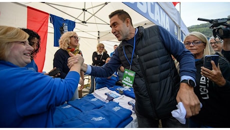 Roberto Vannacci a Pontida: «La tessera della Lega? Vedremo. La cittadinanza italiana è quella ereditata dai nonni sul Carso»