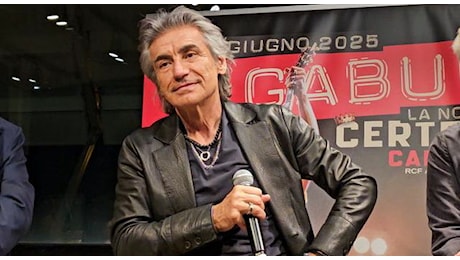 Ligabue: tour teatrale e poi festa a Campovolo per i 30 anni di ‘Certe notti’