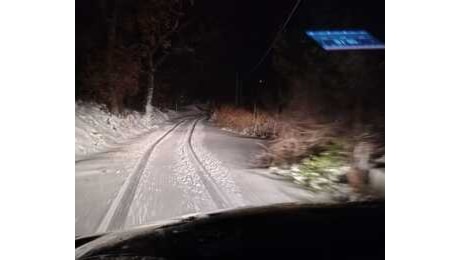 In azione personale e mezzi dell'Anas lungo le strade abruzzesi interessate dalla neve