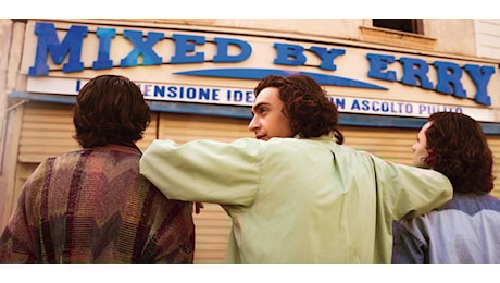 Stasera in prima tv e streaming c’è Mixed by Erry, film napoletano geniale da una storia vera