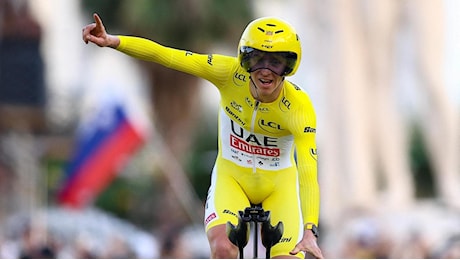 Pogacar sigilla il trionfo al Tour de France: la maglia gialla vince anche la crono finale a Nizza