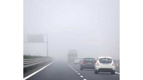 Primo dell'anno con la nebbia: chiuso temporaneamente tratto dell'A30