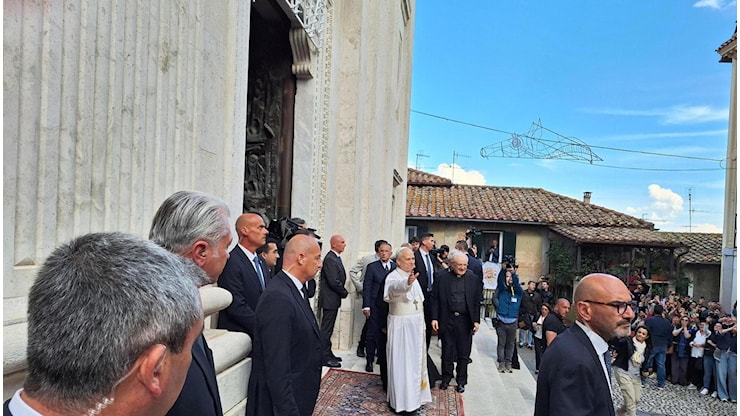 La prima uscita di Leone XIV: il Papa a sorpresa a Genazzano, nel santuario a cui è devoto - la Repubblica La prima uscita di Leone XIV: il Papa a sorpresa a Genazzano, nel santuario a cui è devoto - la Repubblica