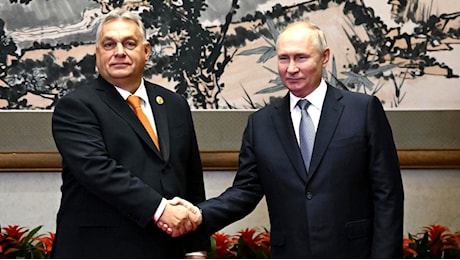 Orban a Mosca per parlare di Ucraina con Putin, furia dell'Ue