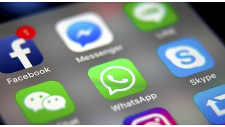 Instagram, WhatsApp e Facebook down, disagi tra gli utenti: cosa sta succedendo