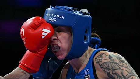 Irma Testa è irriconoscibile, subito eliminata nel torneo di boxe. Verdetto dubbio, ma match insufficiente. Il maestro Zurlo: “Non era lei”.