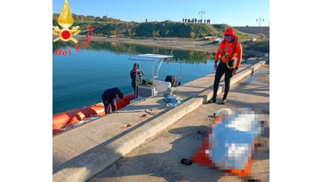 Trovato il cadavere di un uomo tra gli scogli a Catanzaro Lido