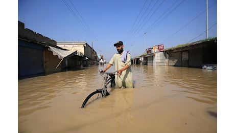 COP29, la Svizzera vuole includere Cina e Russia tra i Paesi che pagano per la crisi climatica