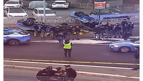 Incidente mortale tra due auto della polizia: come stanno gli altri agenti