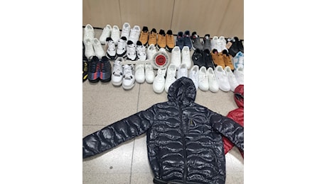 Abbigliamento e scarpe contraffatte, sequestro della Polizia Locale