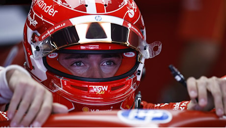 F1, Gp Spagna, ultime libere in diretta: la Ferrari per rispondere a Hamilton. Incendio in casa McLaren