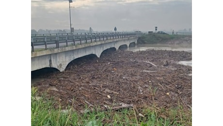 Maltempo: resta l'Allerta Meteo, occhio a Toscana ed Emilia Romagna. Situazione ancora difficile in Liguria