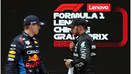 F1, Verstappen teme la Ferrari: arriva l’ammissione su Hamilton