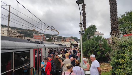 Rapporto Pendolaria: Circumvesuviana ancora tra le peggiori ferrovie d’Italia