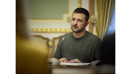 Ucraina, droni di Kiev nel cuore della Russia. Zelensky: 'Succederà ancora'