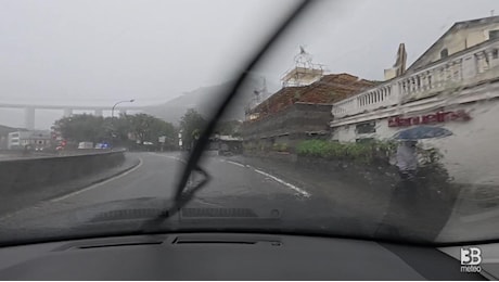 Cronaca meteo diretta - Maltempo Genova. Recco, perlustrazione della protezione civile lungo le strade - Video