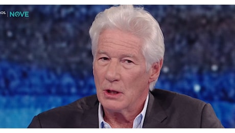 Richard Gere fa scena muta: a Che Tempo Che Fa non una parola su Open Arms