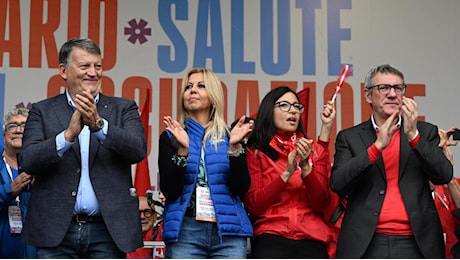 Cgil e Uil in piazza per i contratti della Pa. Landini: “Non ci fermeremo”. Bombardieri: “Subito le risorse per il 2025”