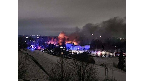 Aereo cargo si schianta vicino aeroporto di Vilnius, in Lituania