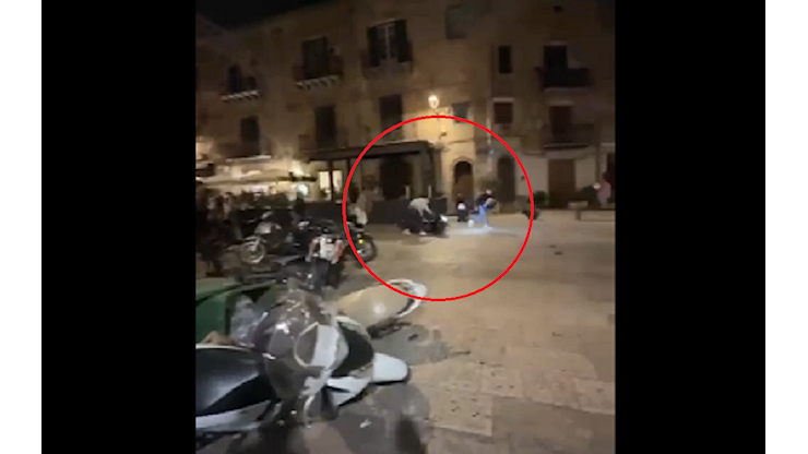 Dopo il ragazzo in Bmw e il diciottenne chi è il terzo giovane della strage? - LiveSicilia Dopo il ragazzo in Bmw e il diciottenne chi è il terzo giovane della strage? - LiveSicilia